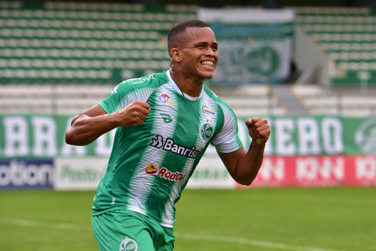 Emocionante, heroico, incrível! Ju bate o Figueirense de virada no último minuto e segue vivo na busca do acesso