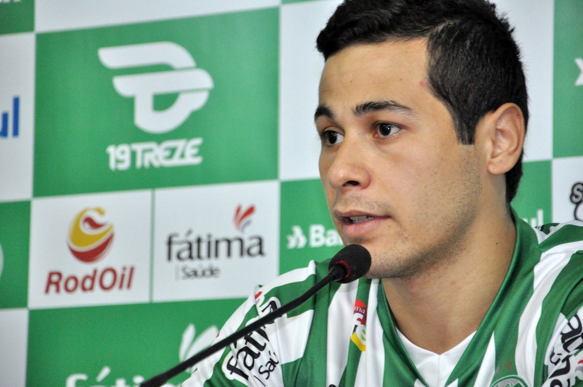 Bruno Collaço é apresentado como novo reforço