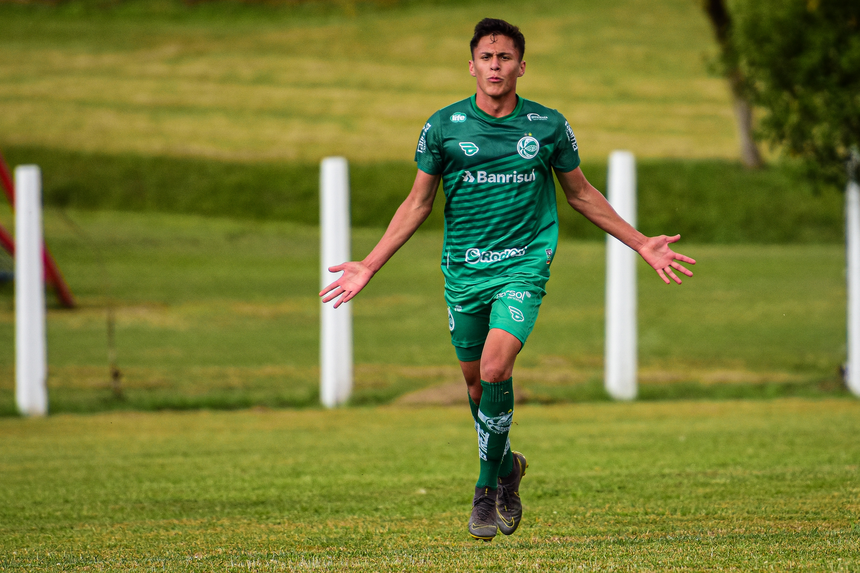 Sub-17 estreia com vitória na Copa Brasileirinho
