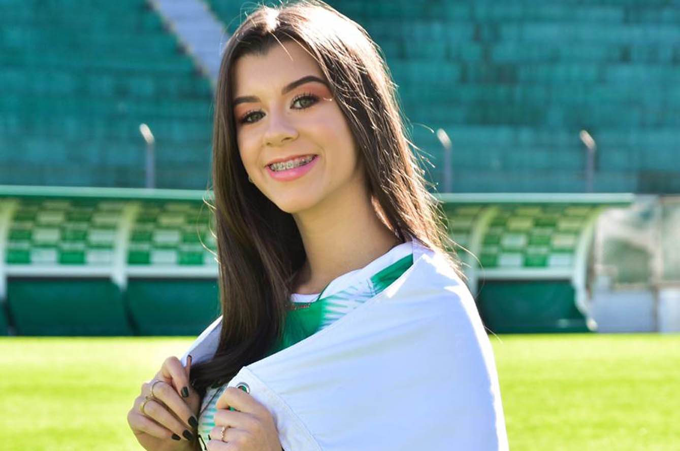 Clarissa Bertuol é a nova Glamour Girl do Juventude
