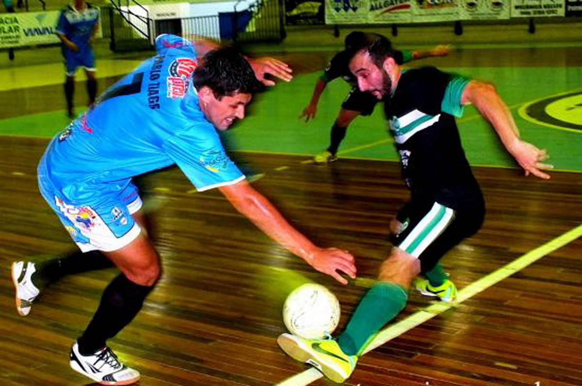 Juventude Futsal goleia na estreia da segunda fase