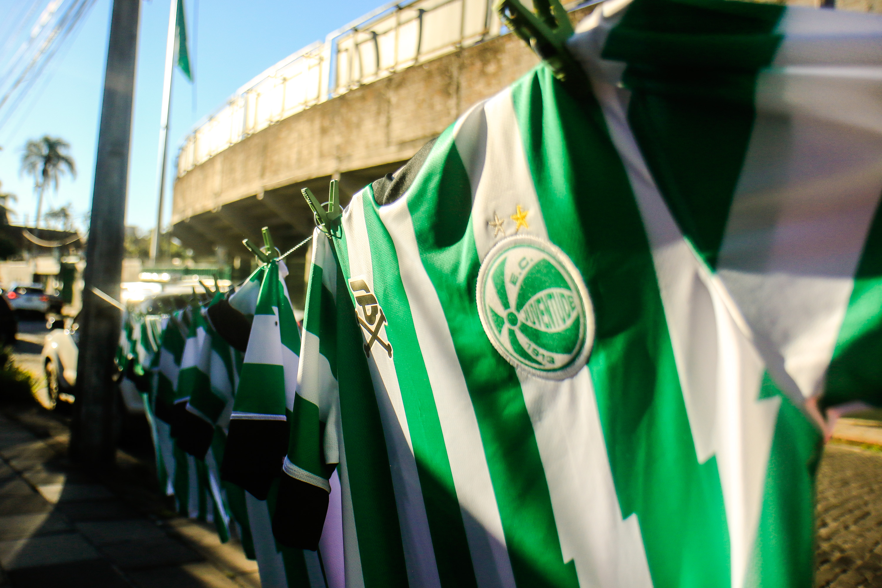 Juventude e 19Treze lançam Camisa Pirata oficial