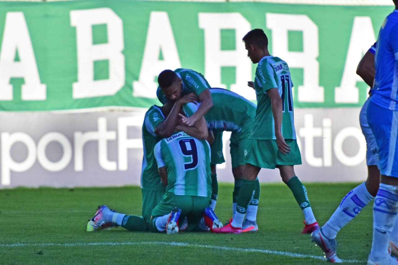 Na raça, Juventude vence e sobe para terceiro na Série B