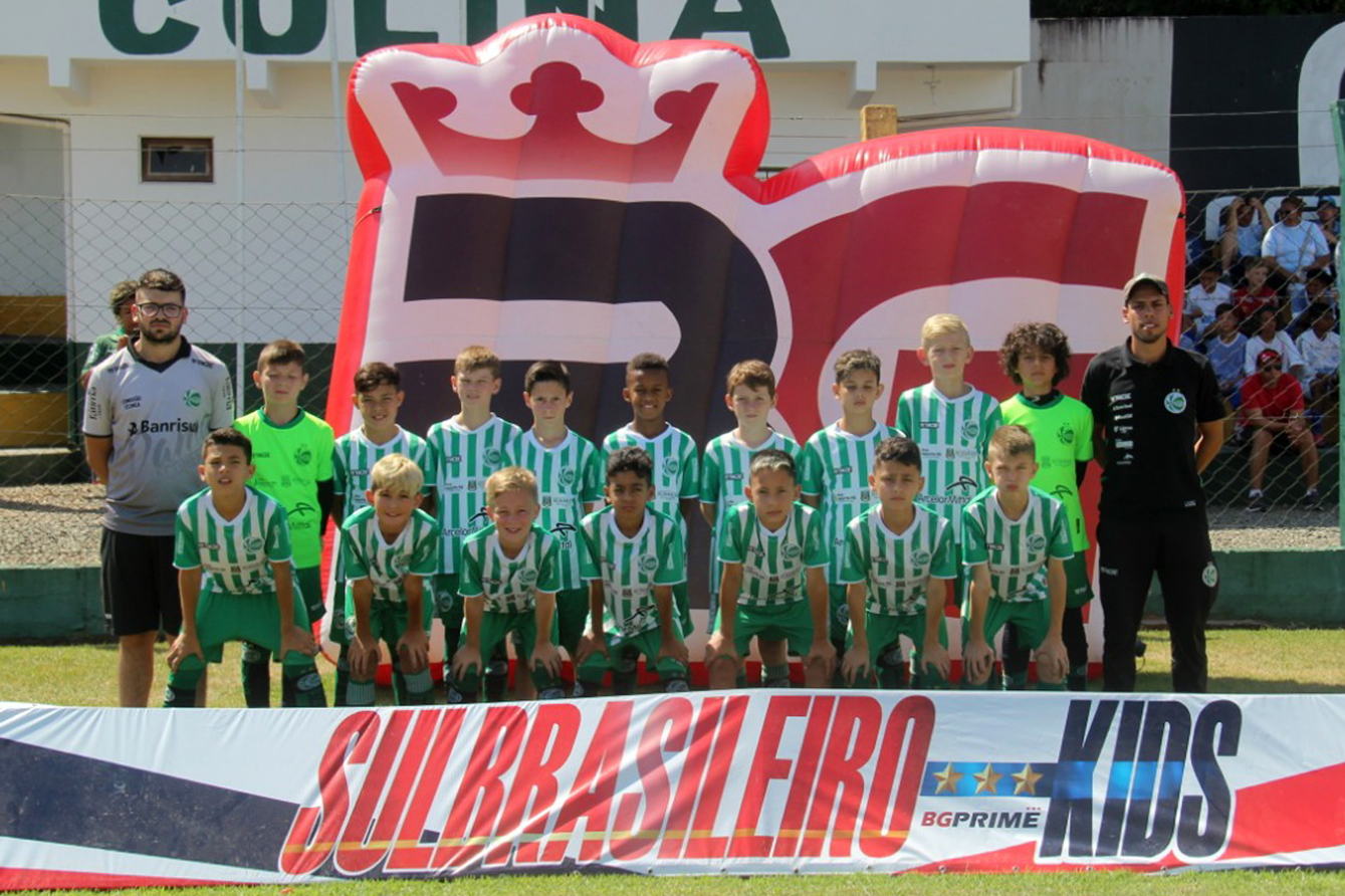 Ju se despede do Torneio Sul-Brasileiro BG Kids com grande campanha
