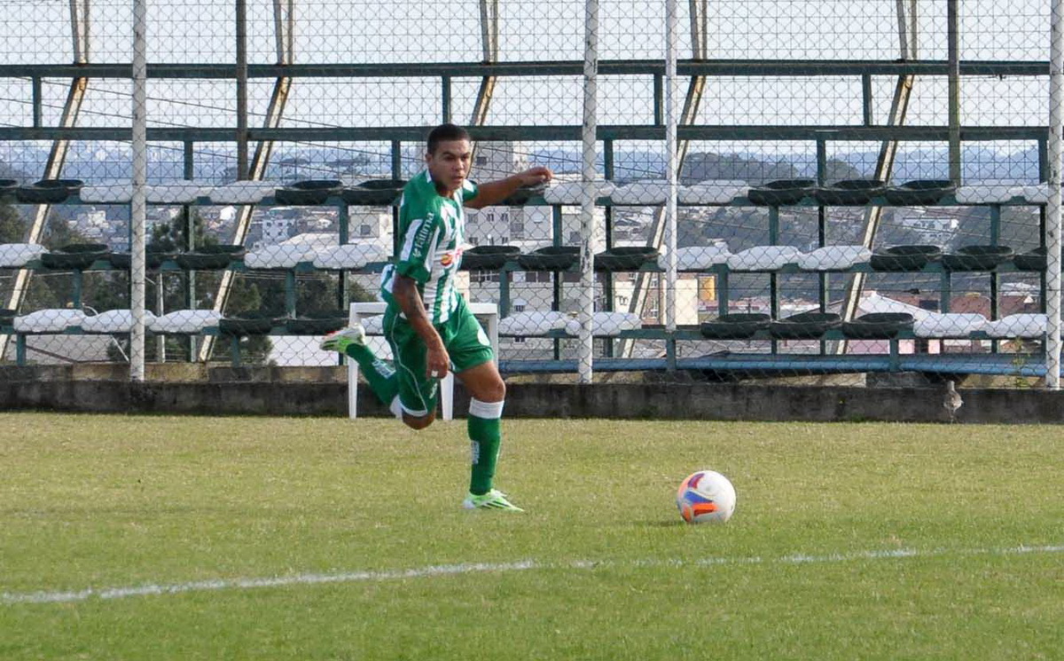 Ju vence amistoso de preparação para a Valmir Louruz