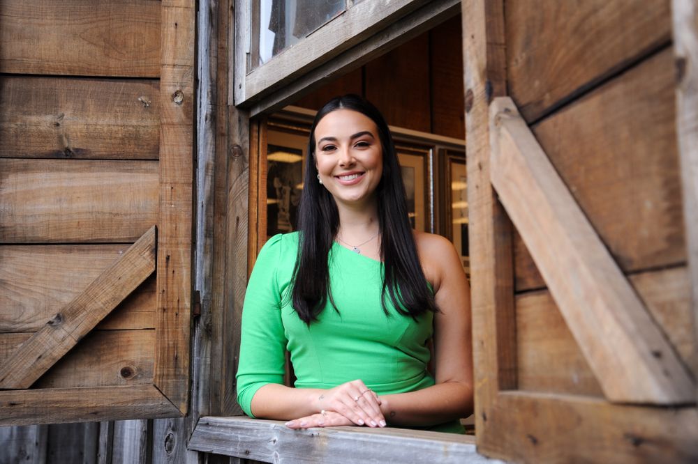 Lizandra Chinali é a candidata do Juventude a Rainha da Festa da Uva 2024