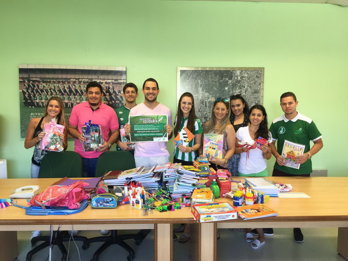 Conselho Jovem promove entrega de materiais escolares