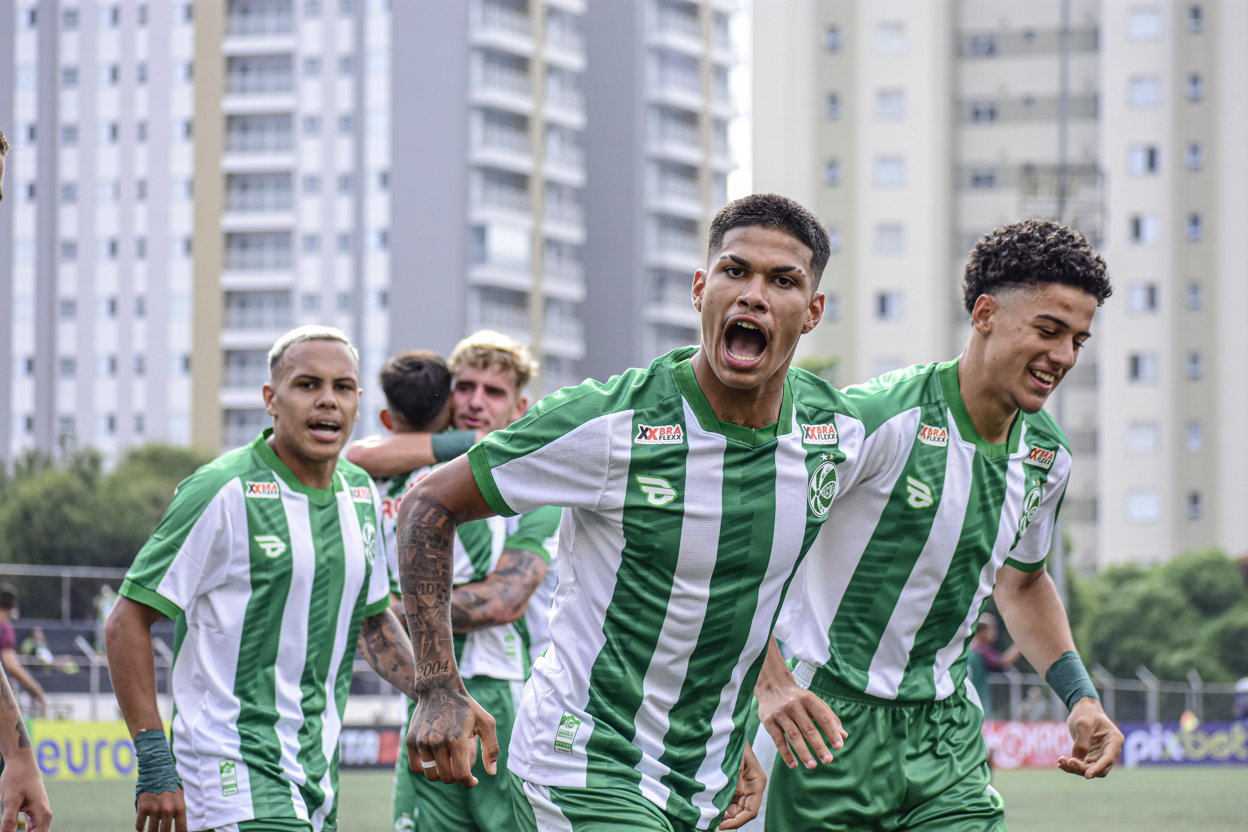 Juzão 100%! Luiz Freitas marca, Verdão vence e se classifica na Copa São Paulo