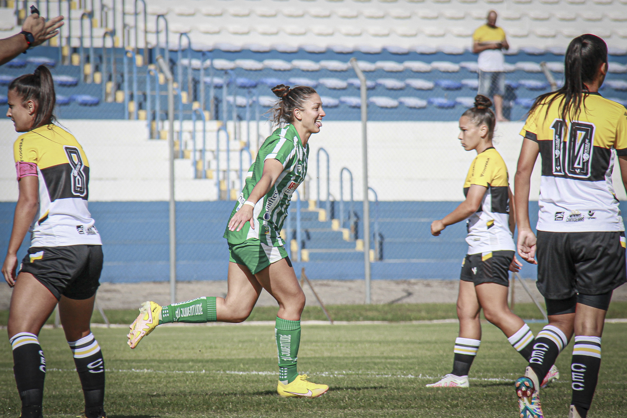 Goleada das gurias! Ju larga em vantagem diante do Criciúma no Brasileiro A3