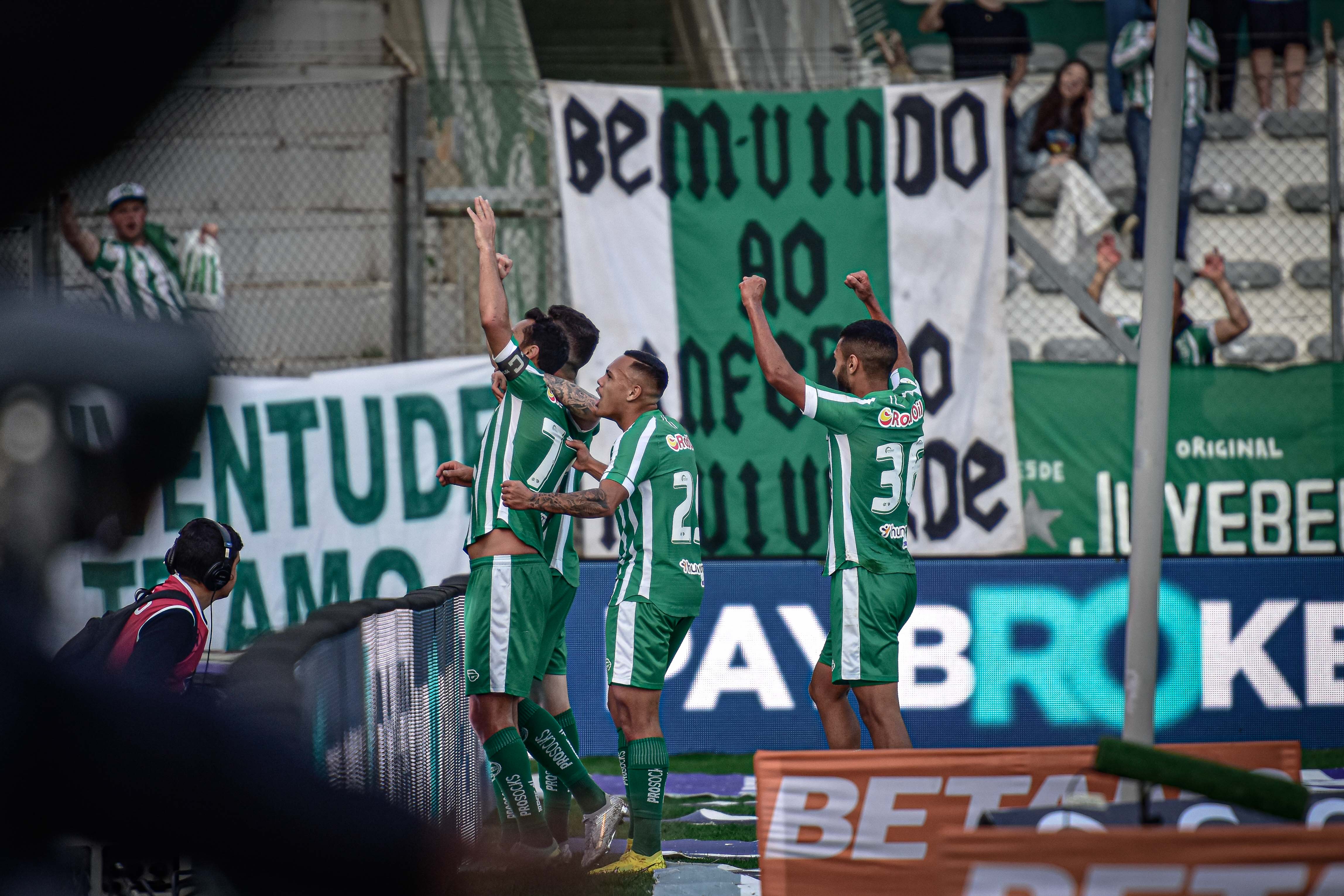Nenê marca, Juventude vence mais uma e sobe na tabela de classificação