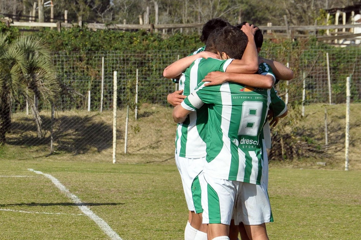 Ju Sub-15 larga na frente nas quartas de final no Gauchão