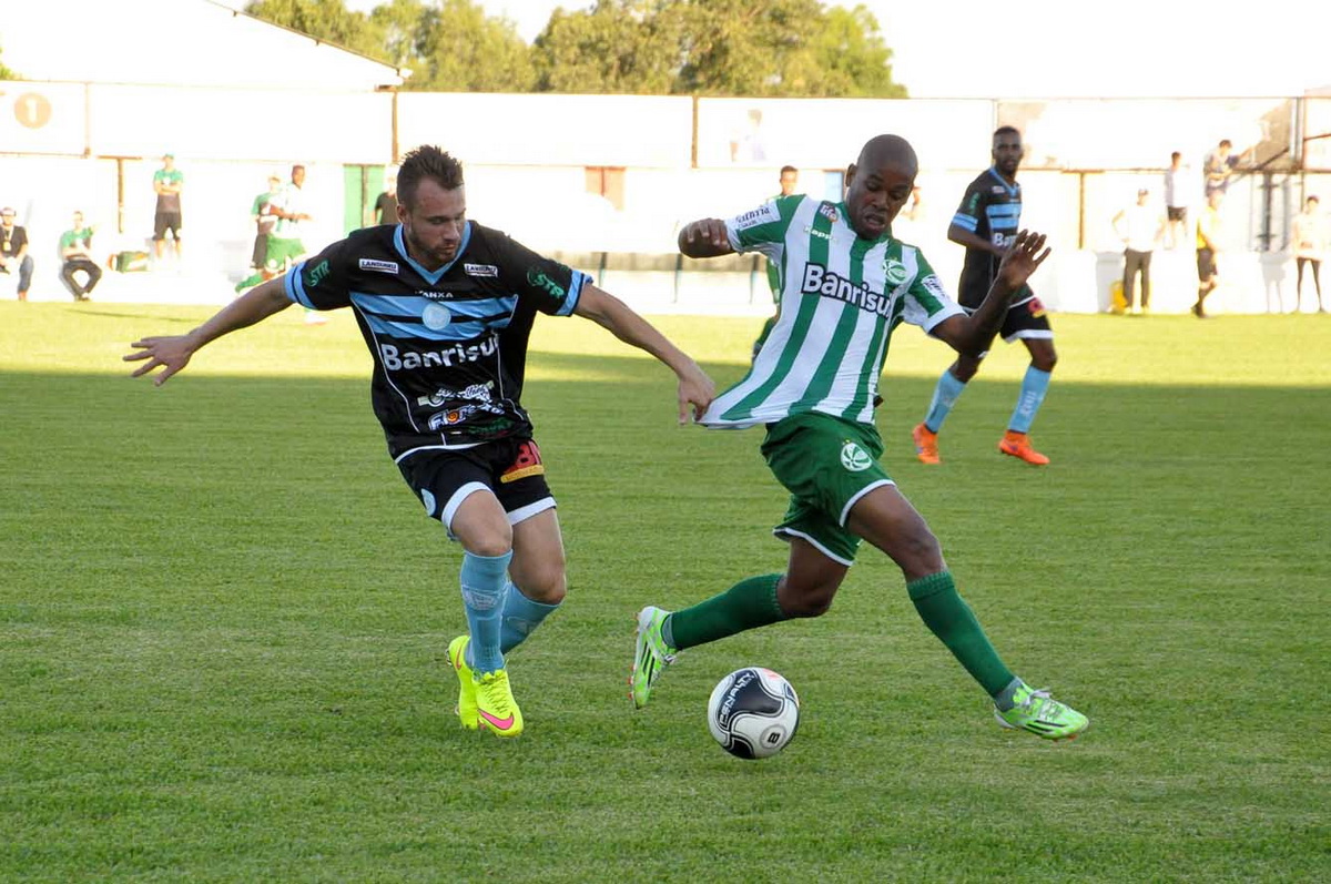 Ju bate o Lajeadense e está na final do Quadrangular Longevidade