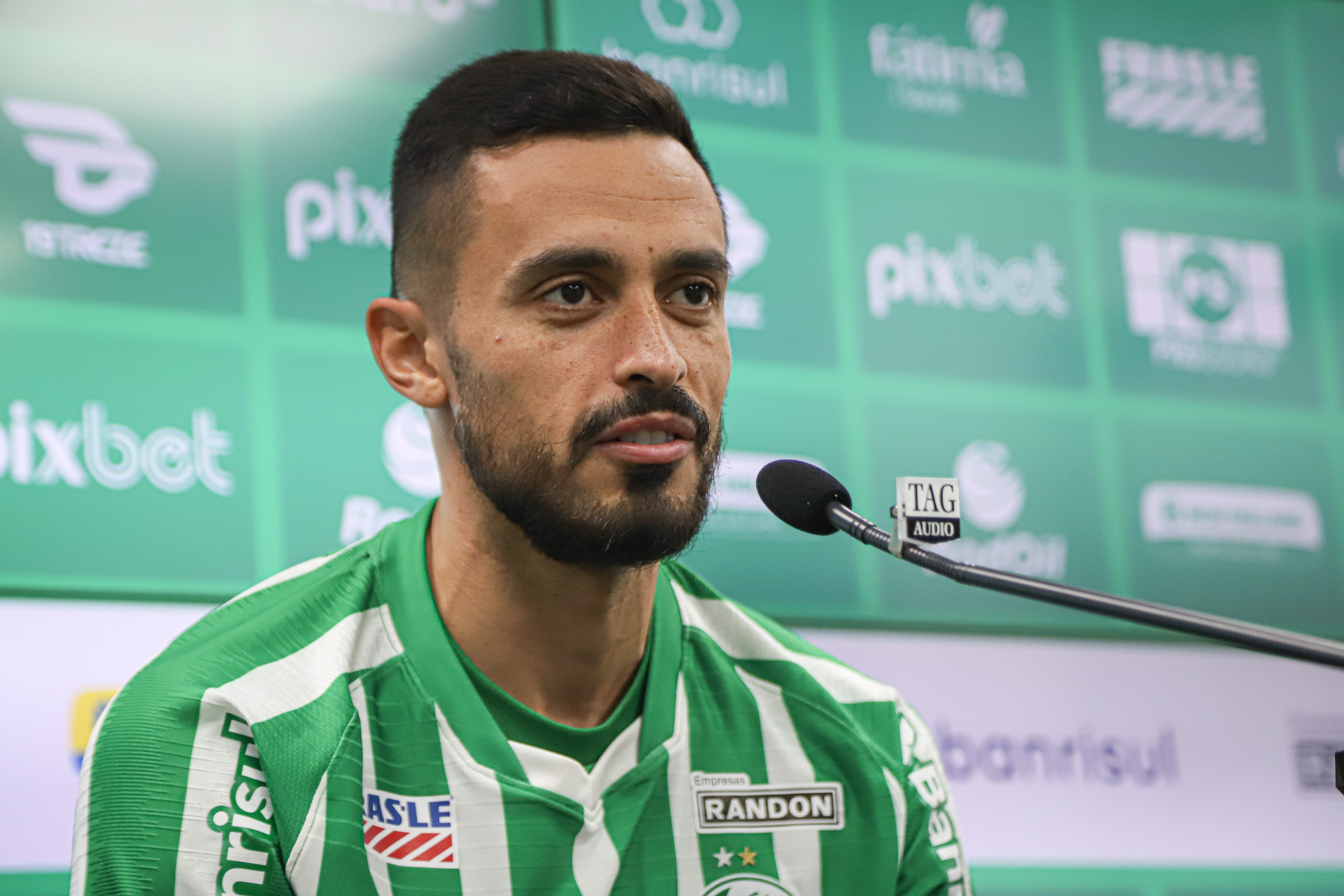 Anderson Leite é apresentado no Jaconi