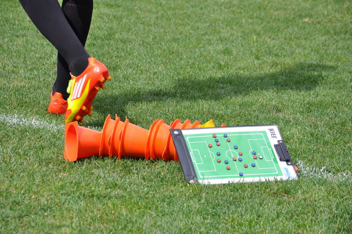 Departamento de futebol confirma novos amistosos