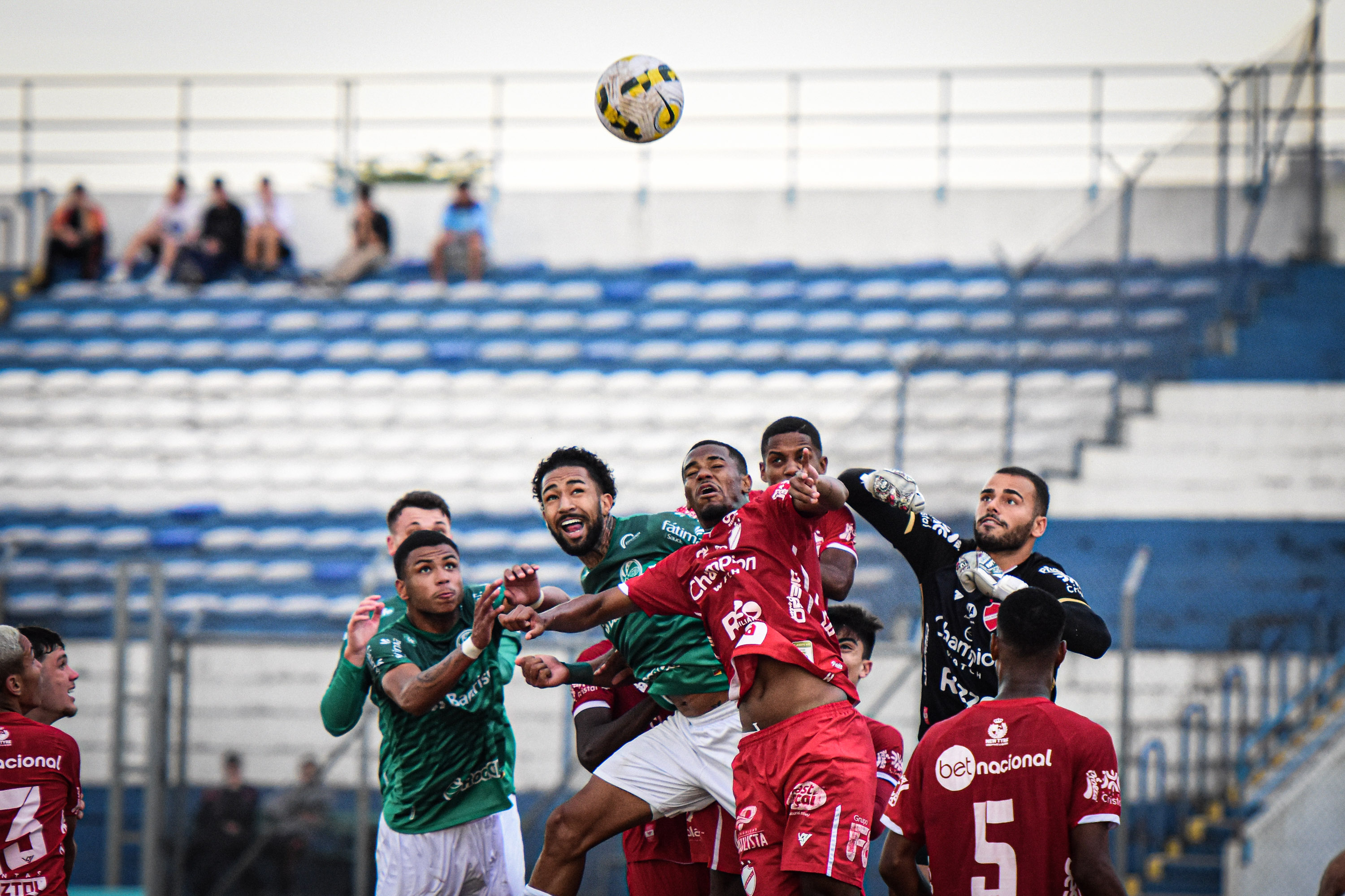 Aspirantes: em jogo de muita disputa, Ju é superado pelo Vila Nova