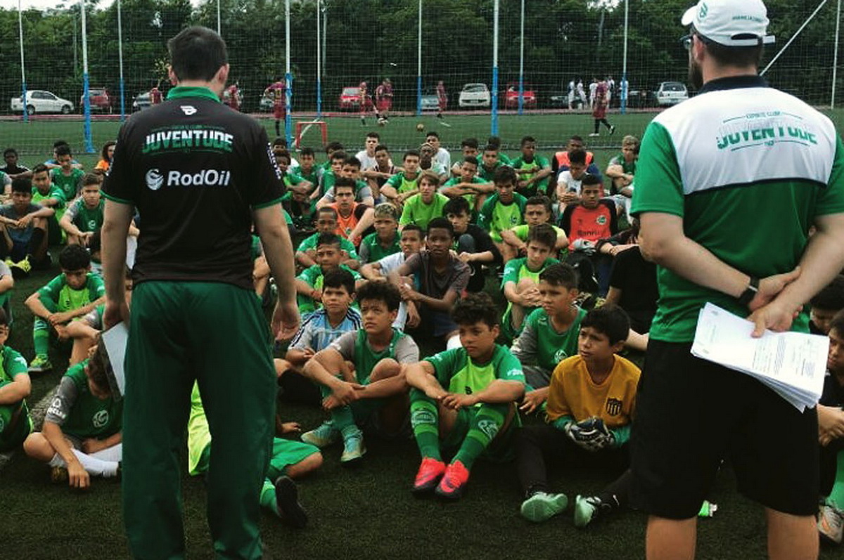 Escola de Futebol-Poa: lista de pré-selecionados na avaliação