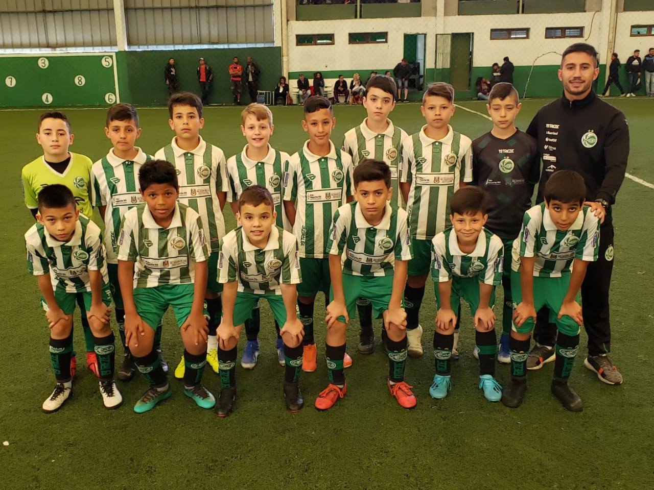 Escola de Futebol mostra hegemonia no Municipal