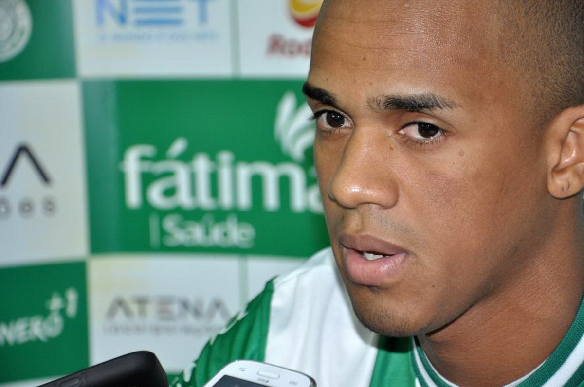 Juventude apresenta atacante Mailson