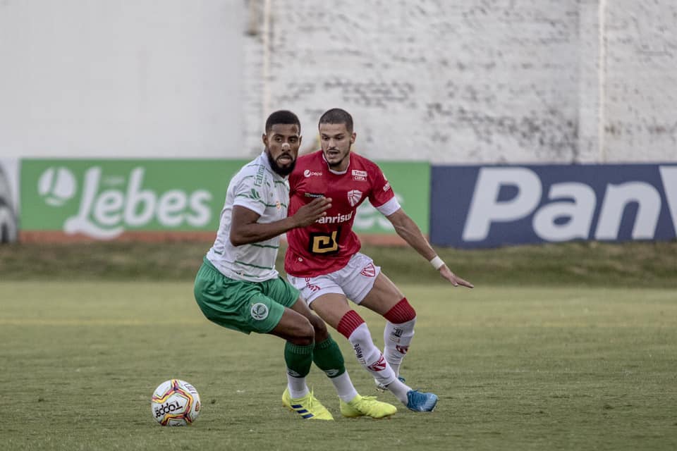 Com boa atuação, Ju vence São Luiz fora de casa