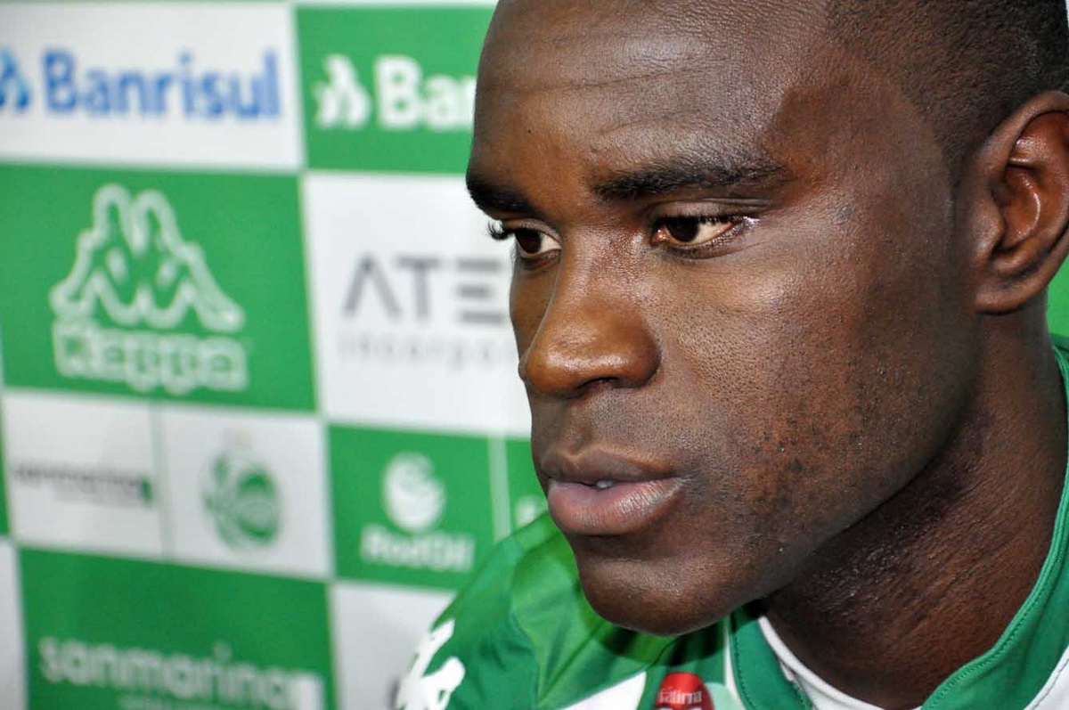 Meia Hugo está de volta ao Juventude
