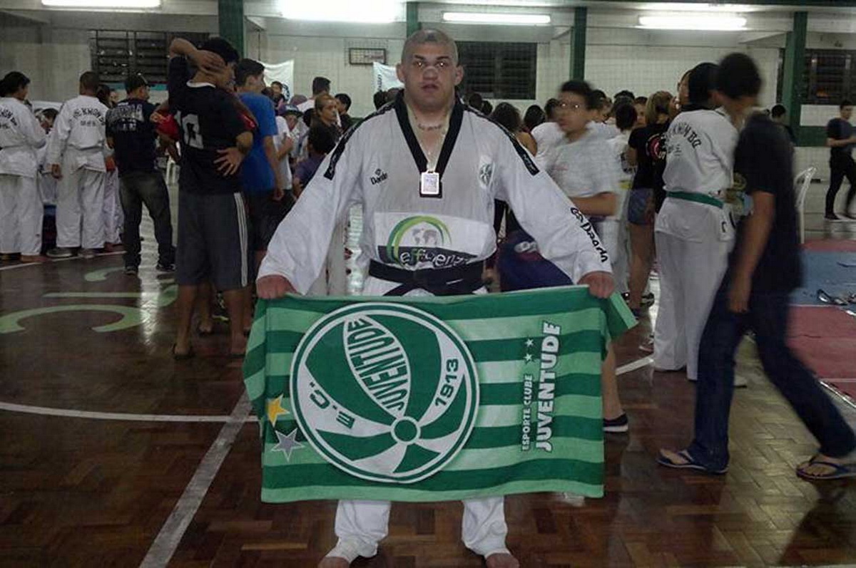 Anderson Tomé é campeão do VIII Open International