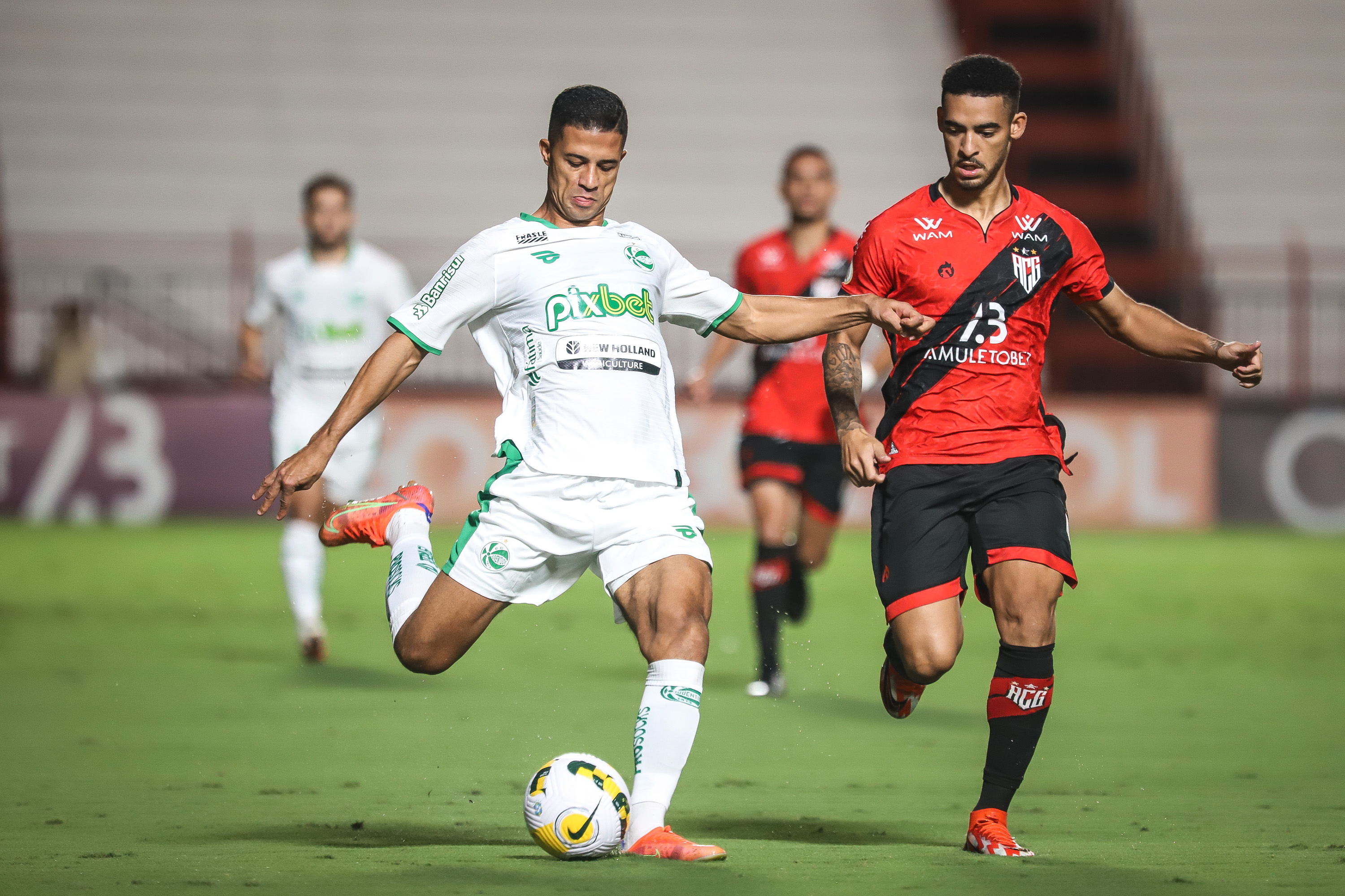 Com um a menos, Juventude sofre a virada contra o Atlético (GO)