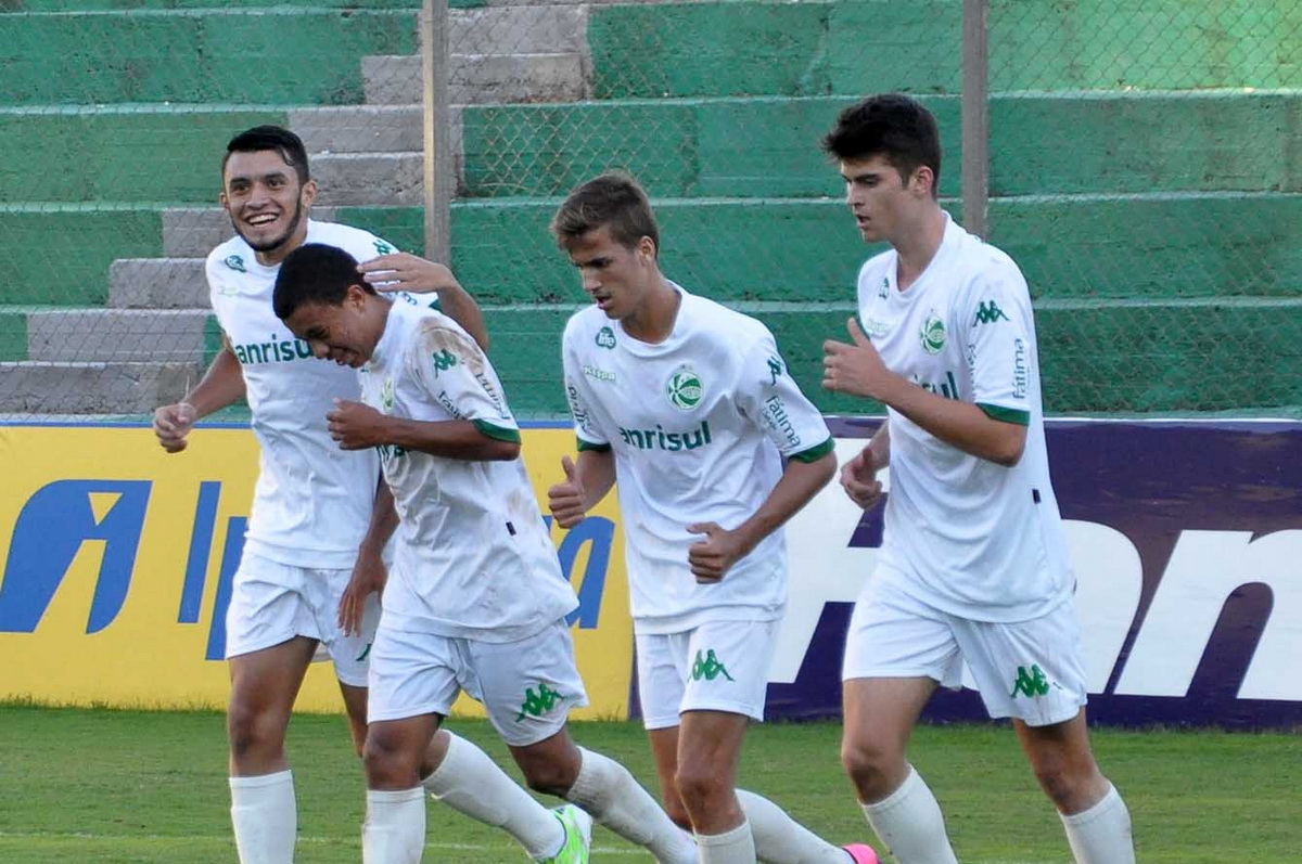 Sub-20 bate o VEC e segue embalado no Gauchão