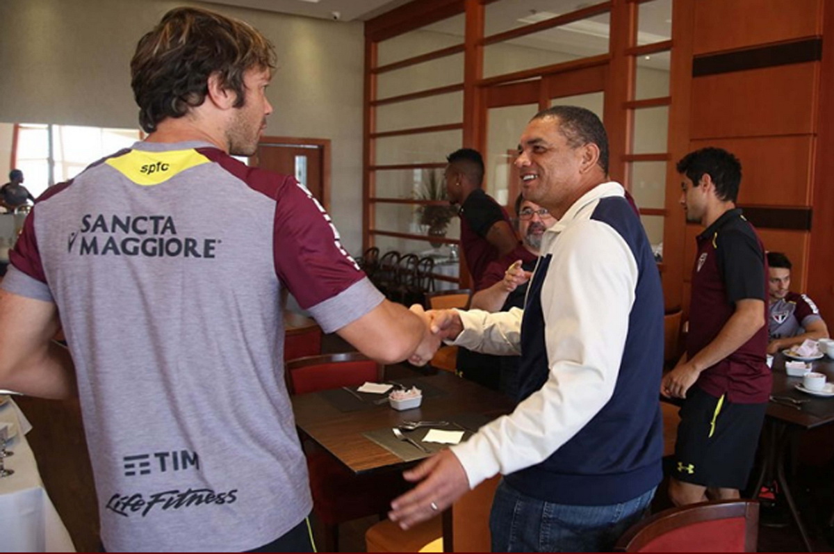 Onde tudo começou! Adilson, técnico do Sub-15 do Ju, visita o São Paulo