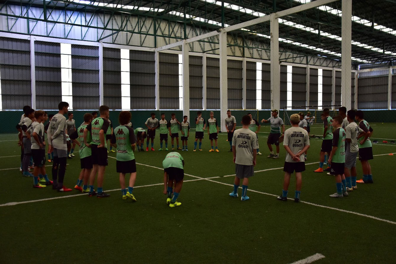 Sub-17 e Sub-15 iniciam pré-temporada para sequência de 2018