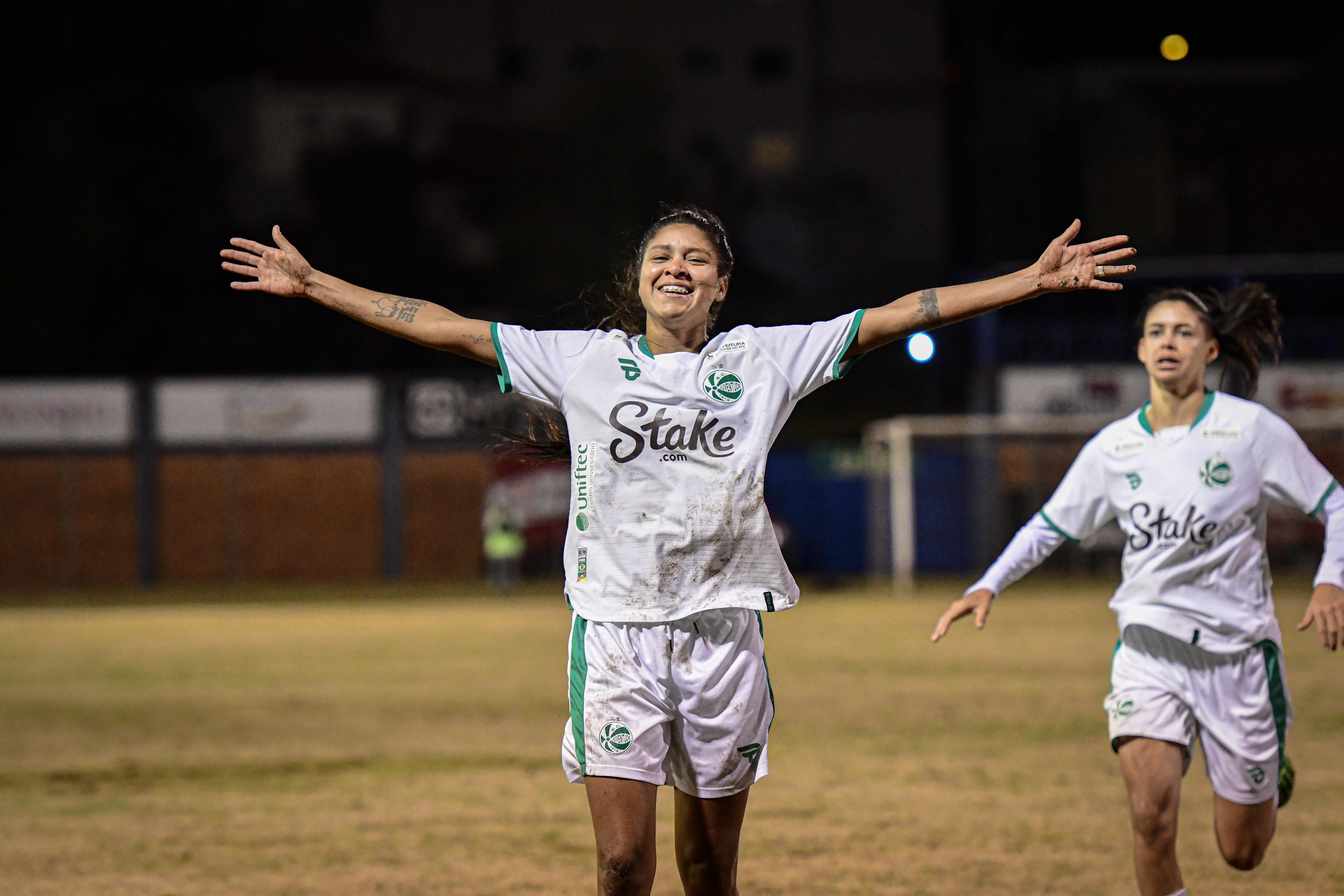 Ana Caroline marca e o Ju larga em vantagem na semifinal do Brasileirão A2
