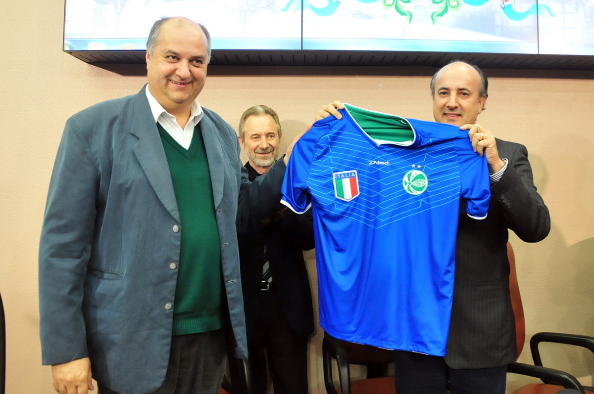Camisa “Vamo Azurra” é destaque na Semana da Etnia Italiana