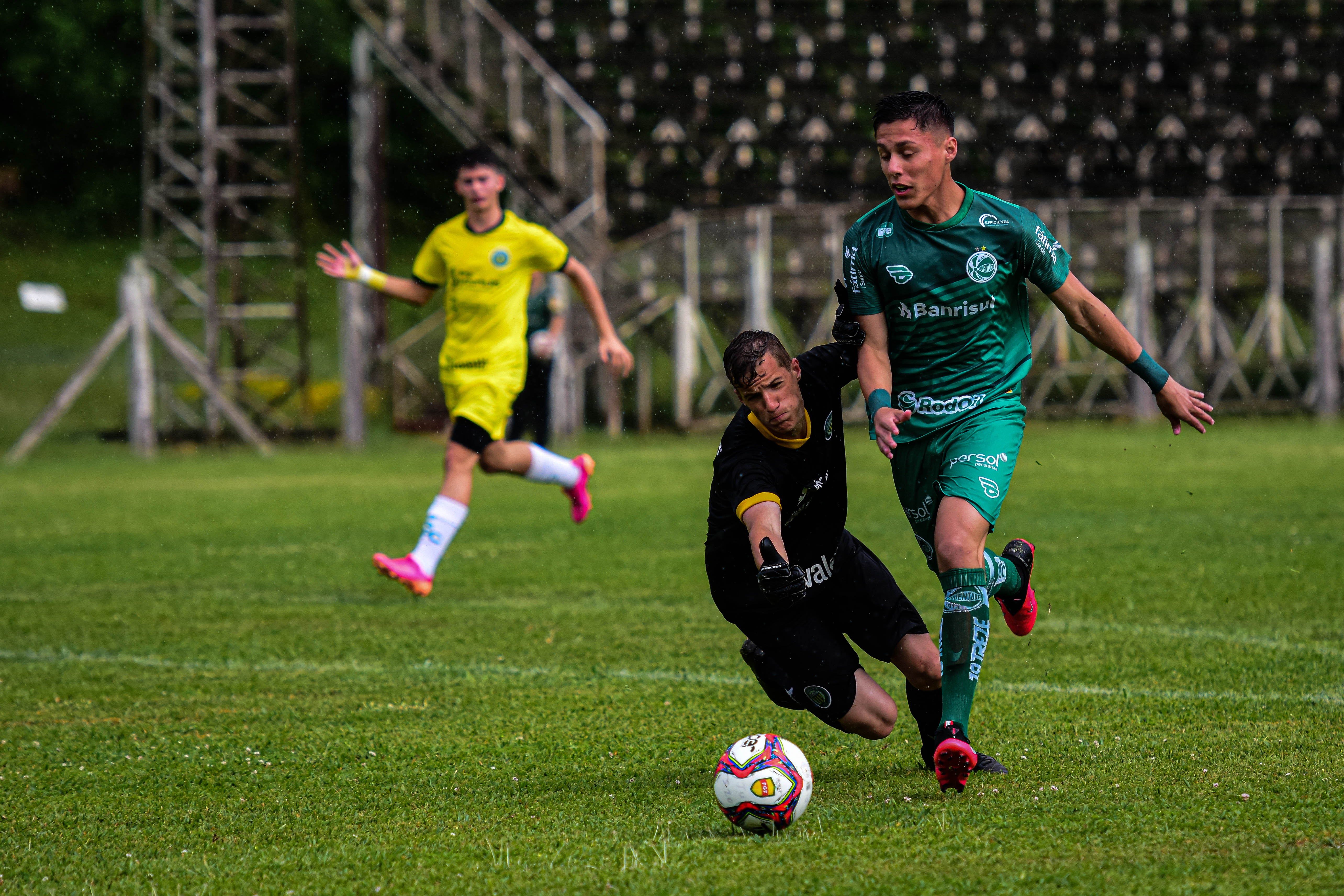 Sub-17 vence o Ypiranga e garante classificação antecipada no Estadual. Sub-20 segue invicto