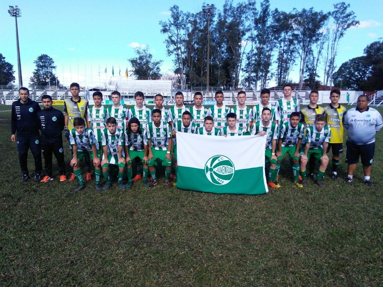De goleada, Ju vence mais uma no EFIPAN