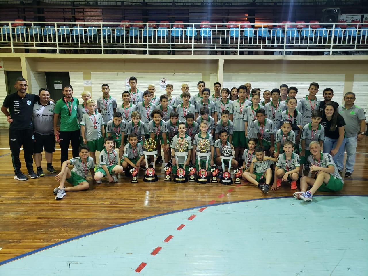 Escola de Futebol é premiada em cerimônia do Campeonato Municipal