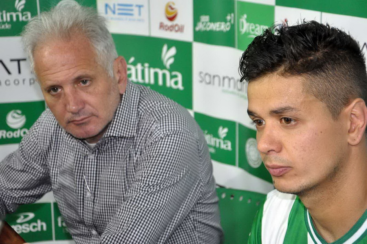 Juventude apresenta volante Luan