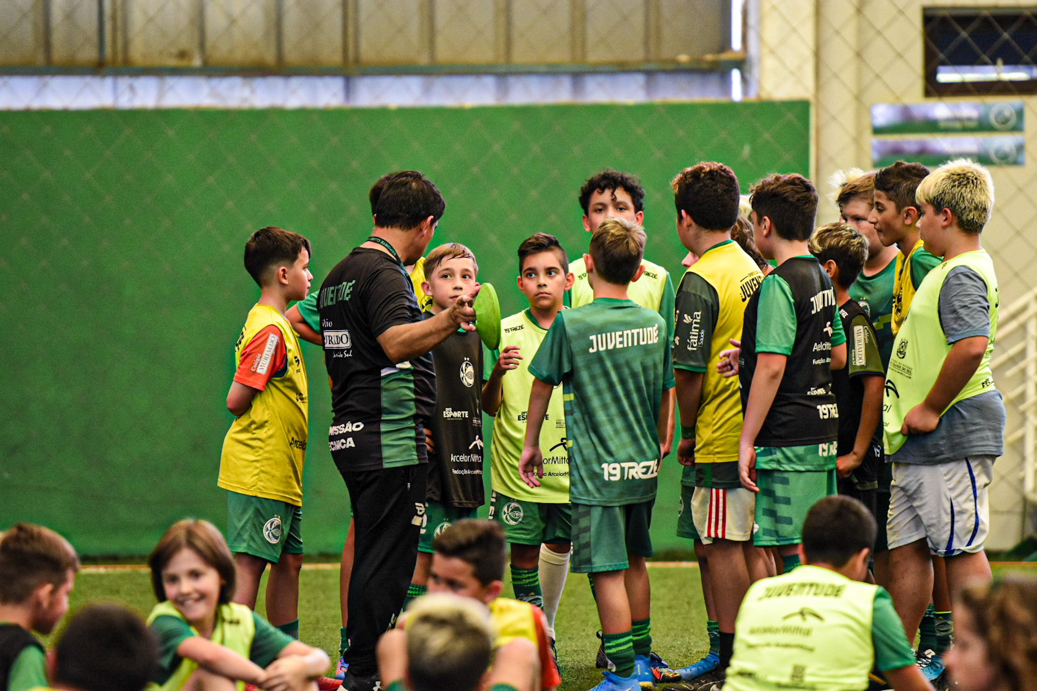 Escola de futebol do Ju retoma suas atividades