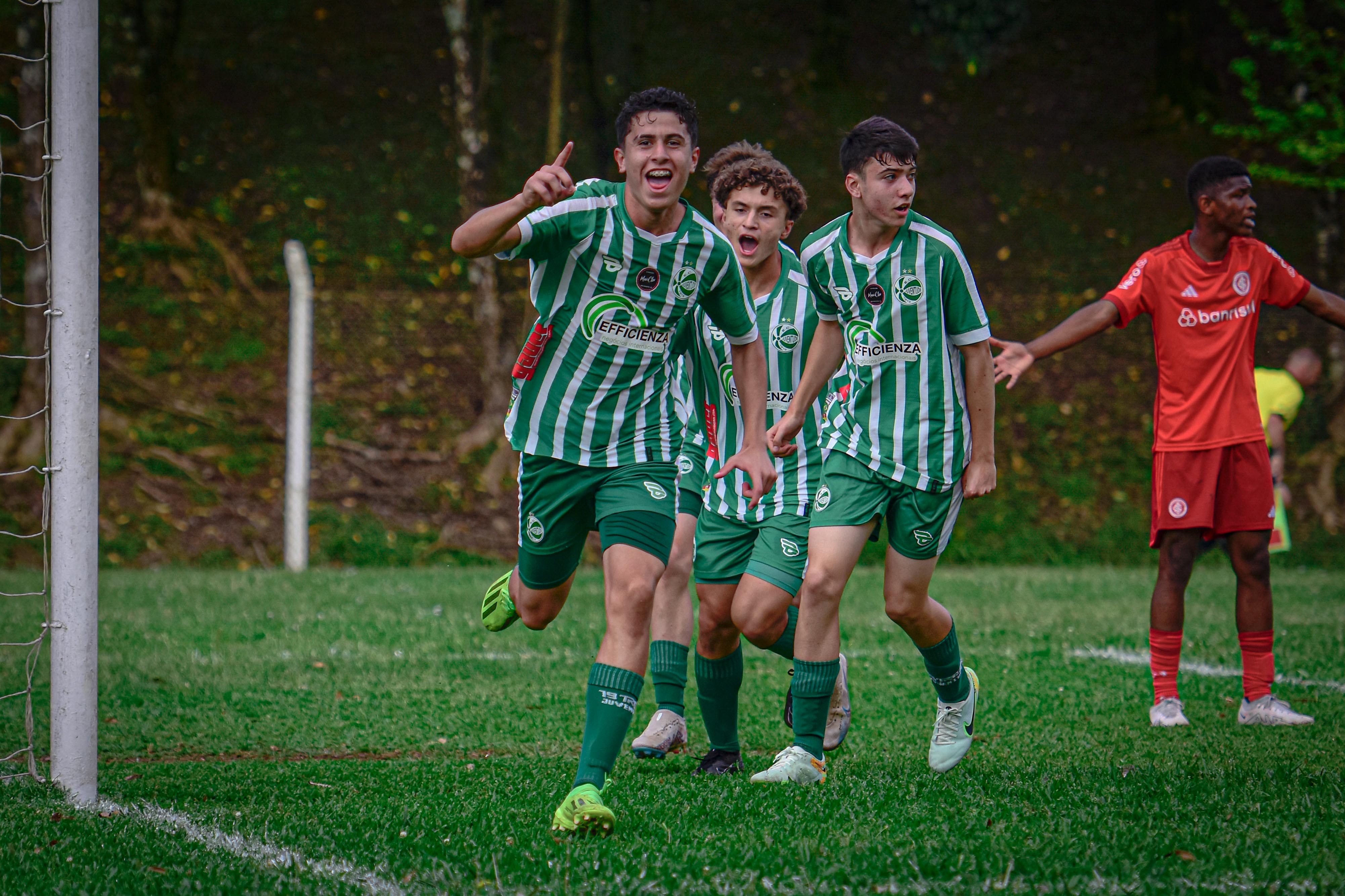 Invicto, Juventude sub-15 vence o Inter e lidera a Liga Serrana