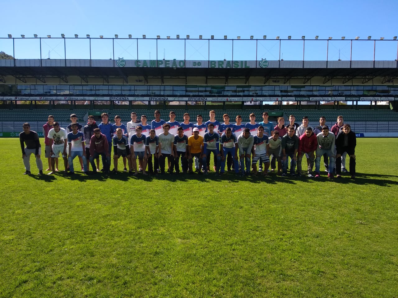Clube Atlético Joinville realiza visita ao estádio Alfredo Jaconi