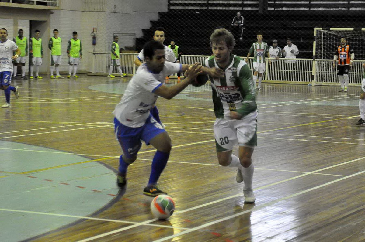 Ju Futsal vence fora de casa e encaminha classificação