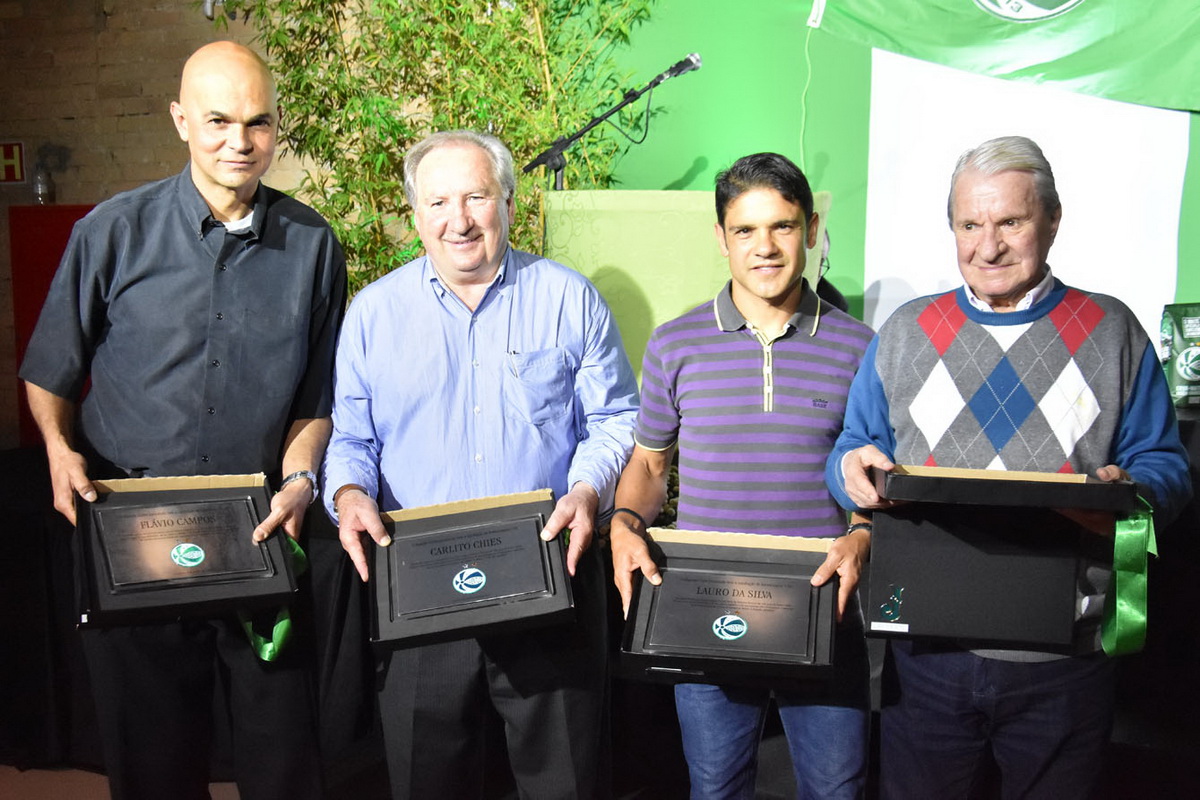 FGF lança a “Calçada da Fama” do futebol gaúcho