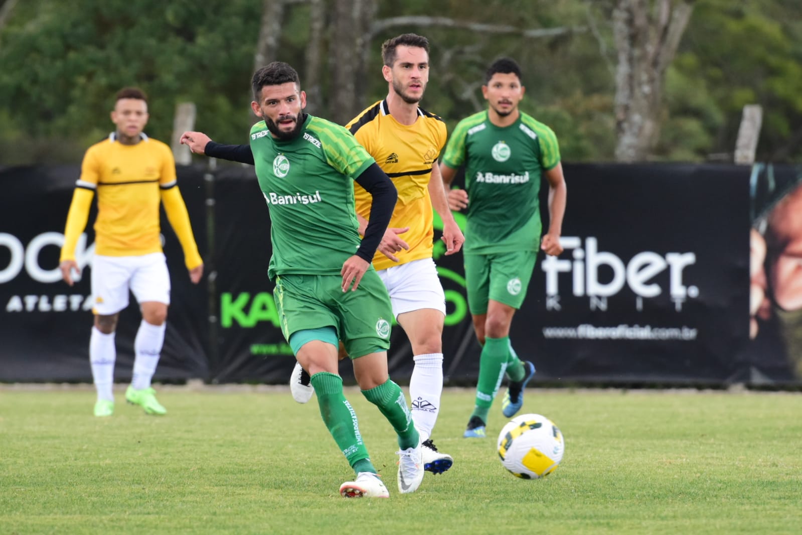 Ju vence o Criciúma no segundo jogo-treino antes da estreia no Brasileirão