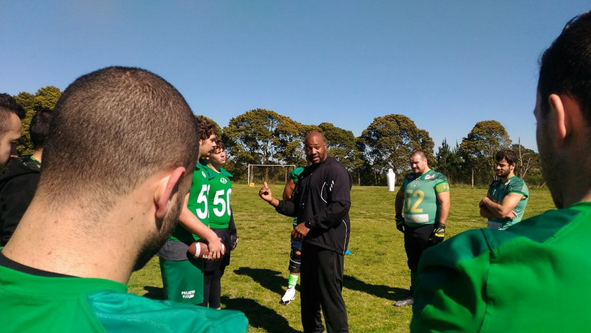 Juventude FA realiza Training Camp com treinadores americanos