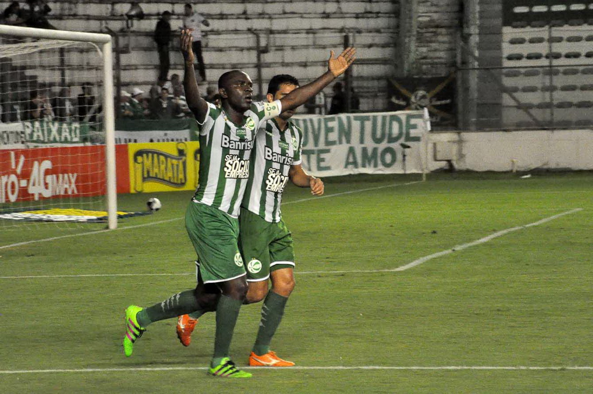 Juventude goleia Ypiranga e está nas semifinais do Gauchão