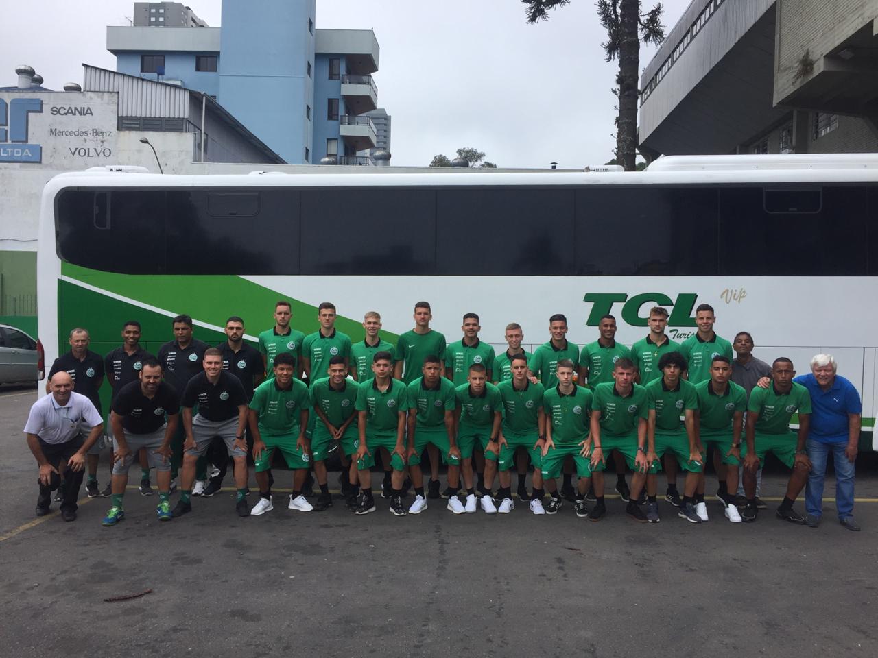 Sub-17 inicia viagem para Santiago