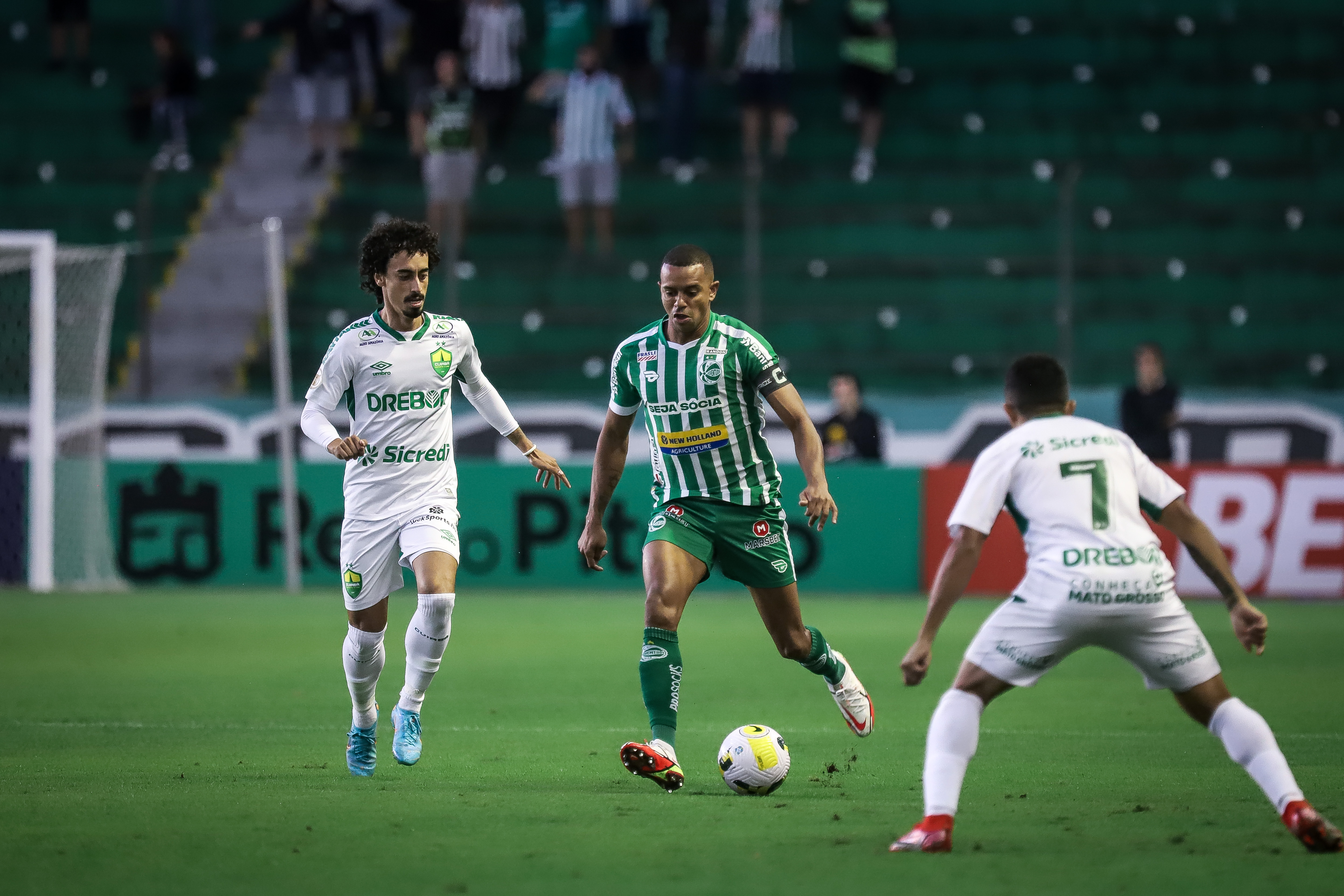Com pênalti mal marcado pela arbitragem, Juventude é superado pelo Cuiabá, no Jaconi
