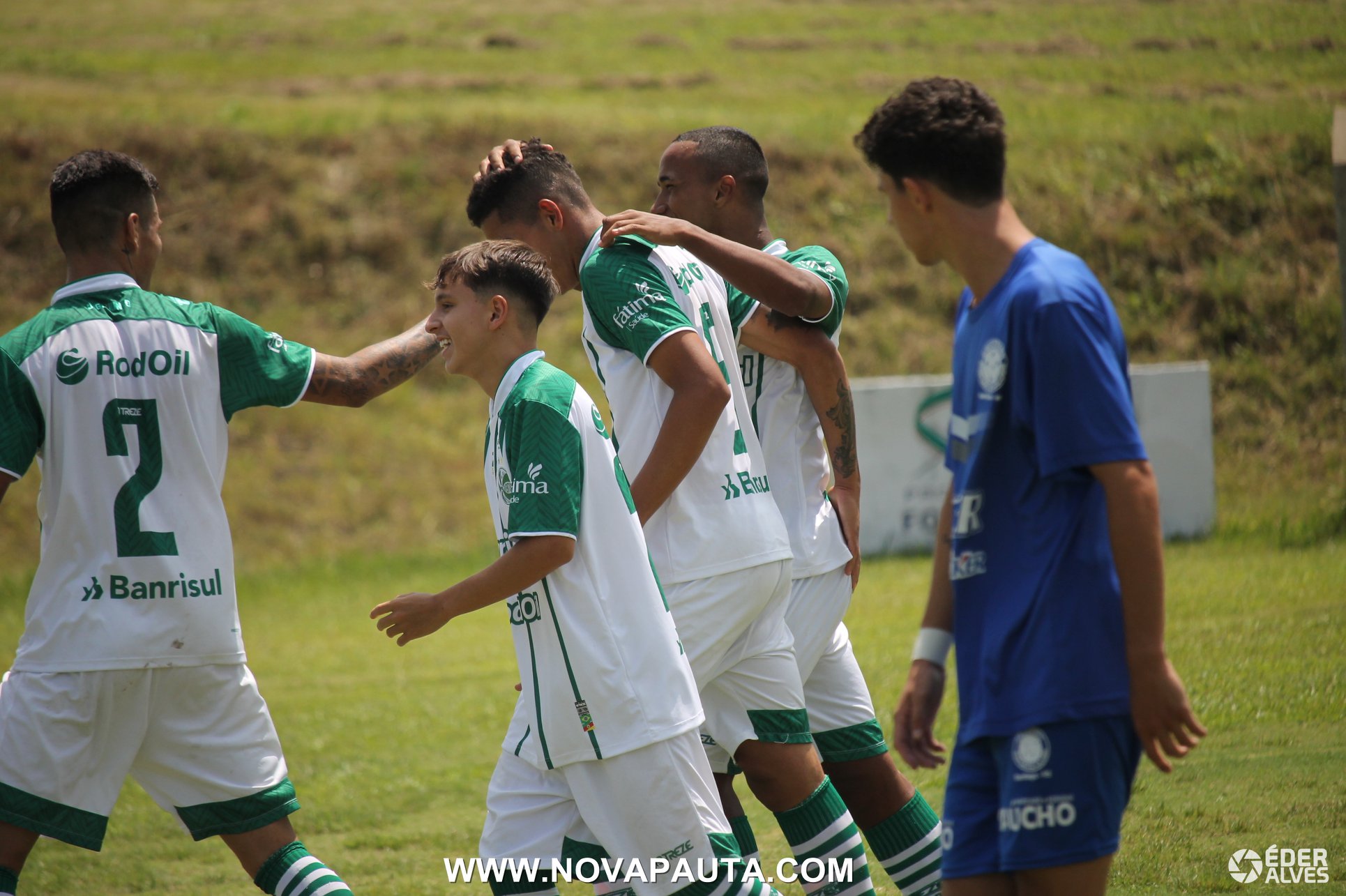Ju vence mais uma e garante classificação na Copa Santiago