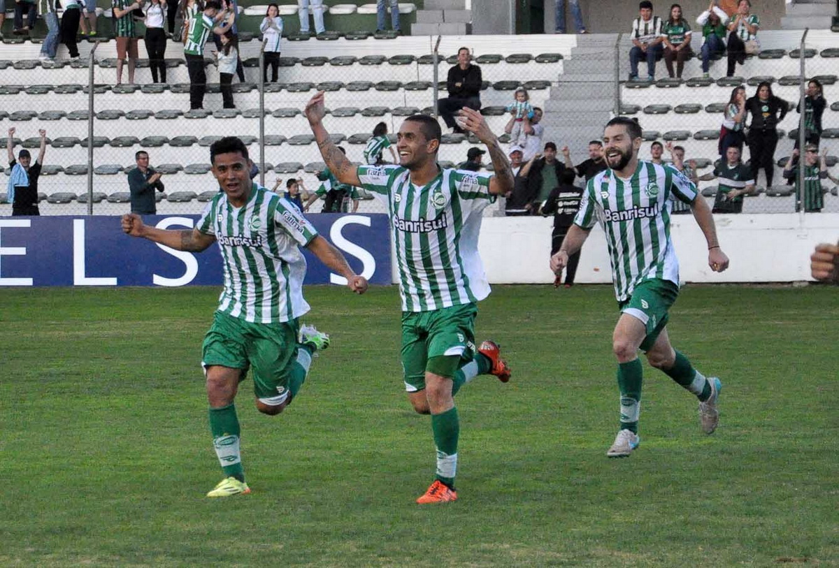 Em grande apresentação, Juventude faz 3 x 0 no Tombense