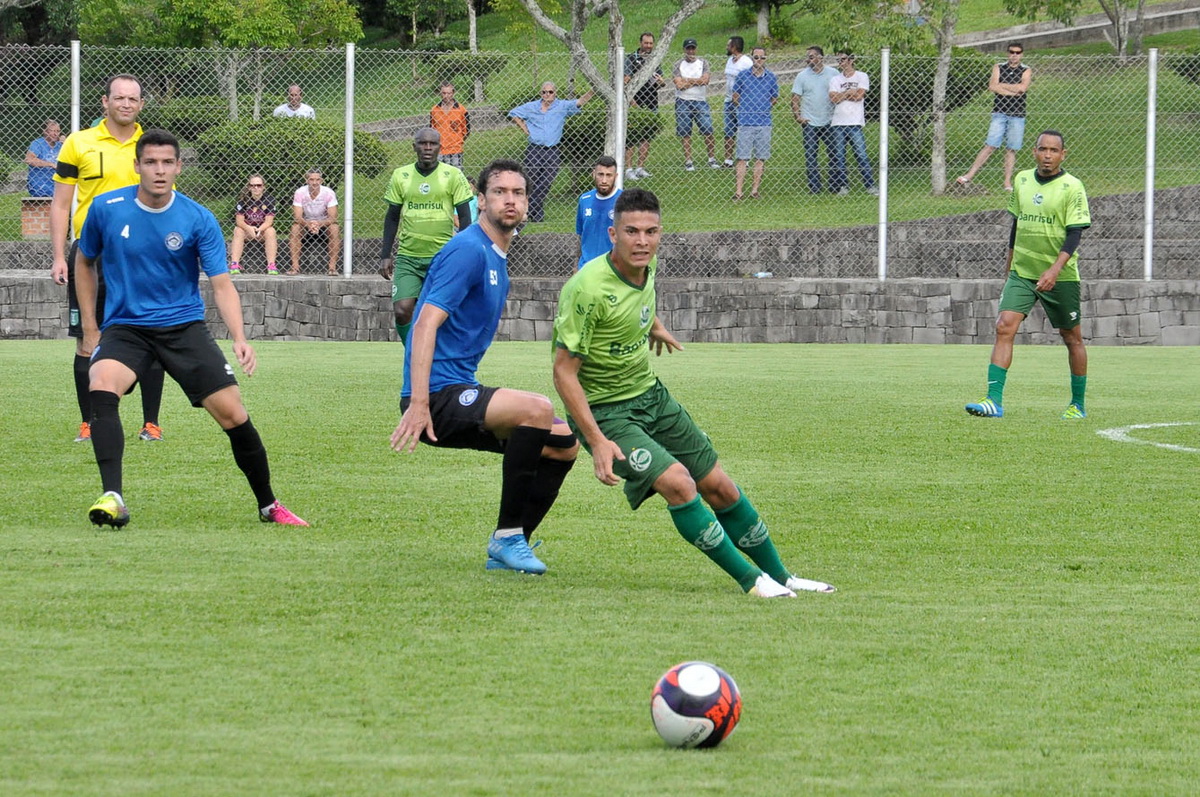 PC Parente observou 22 atletas em jogo-treino contra o Atlético Tubarão