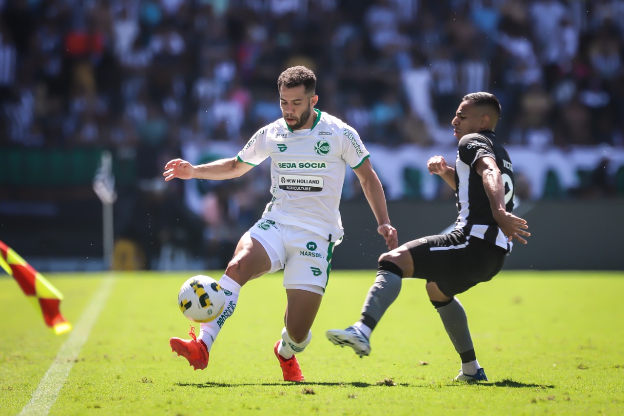 Ju sai na frente, sofre empate e soma ponto importante no Rio de Janeiro