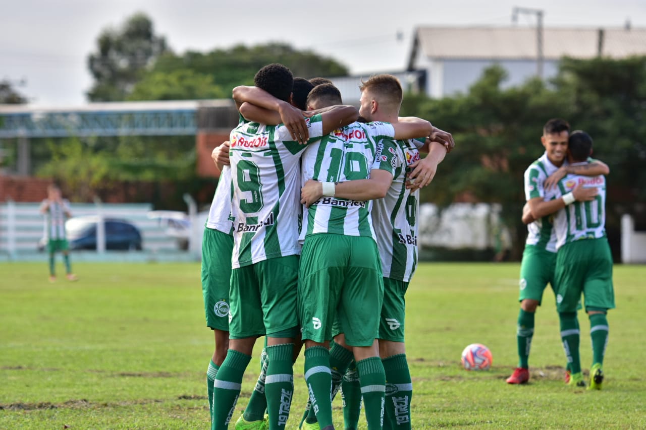 Sub-20 assume a liderança e sub-17 se recupera no estadual